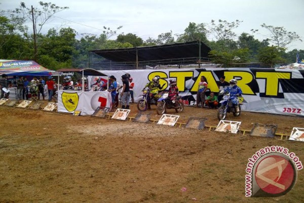 Ratusan pembalap ikut "Roadrace" di Baturaja