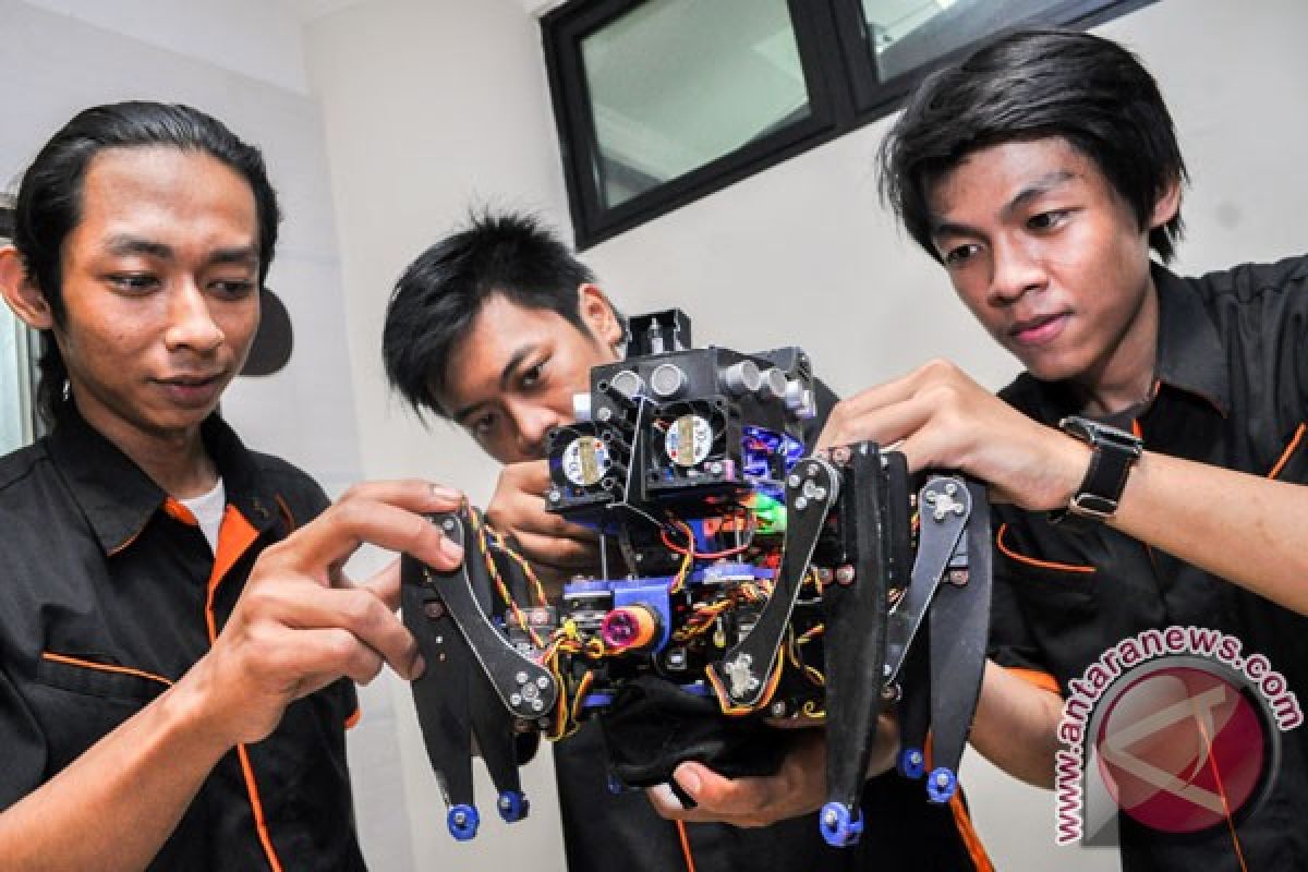 Dome robot of UMM wins at robot contest of Indonesian IV