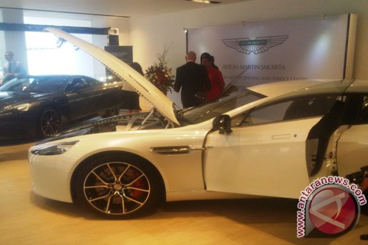 Aston Martin hanya diproduksi di Inggris untuk jaga tradisi