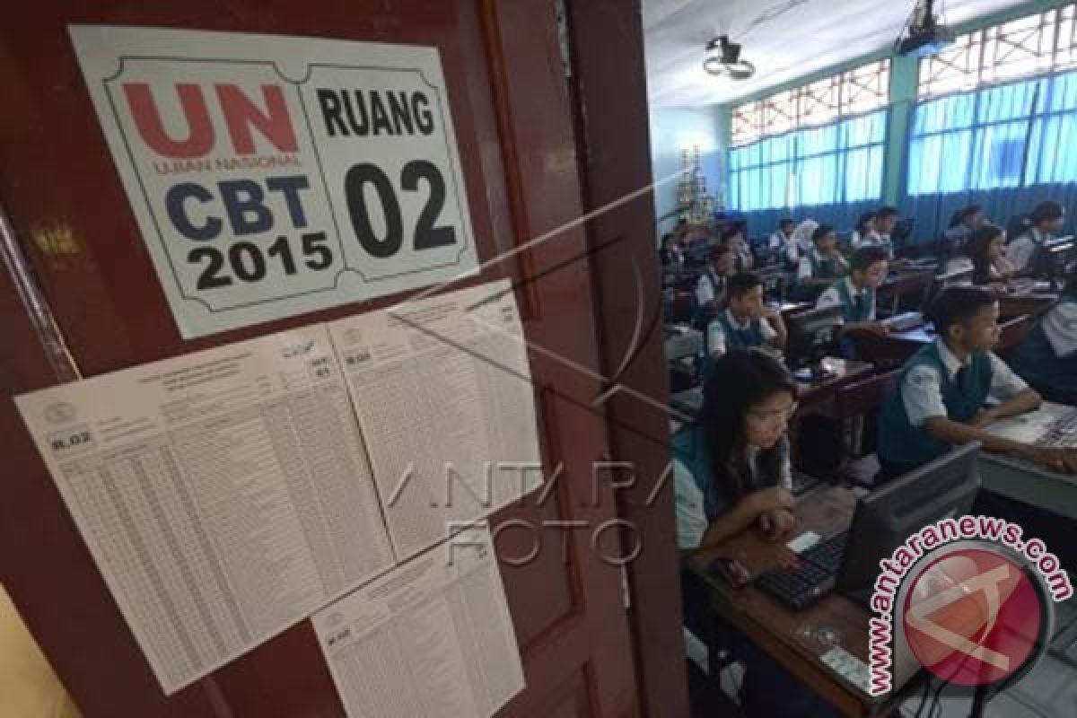 Siswa Mamuju simulasi jelang UNBK