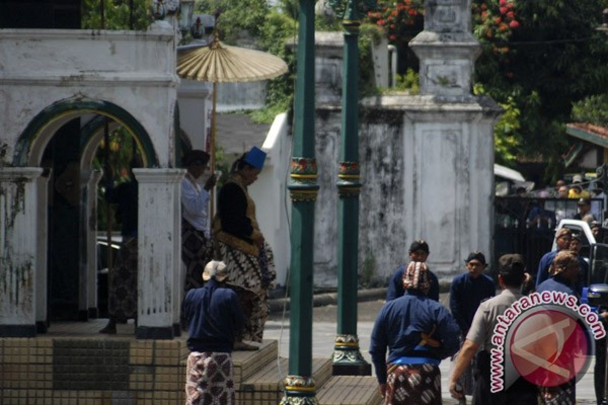 Pro-kontra "sabda raja" Keraton Ngayogyakarta