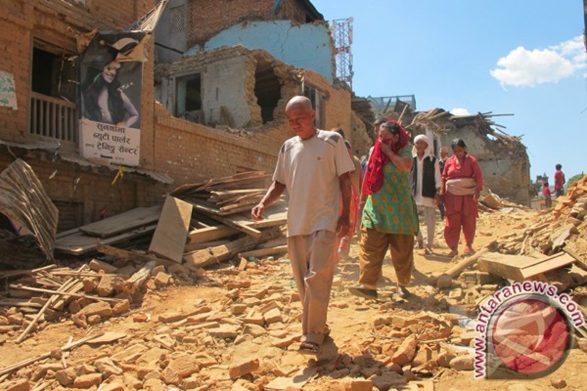 Empat gempa susulan guncang Nepal, satu orang tewas