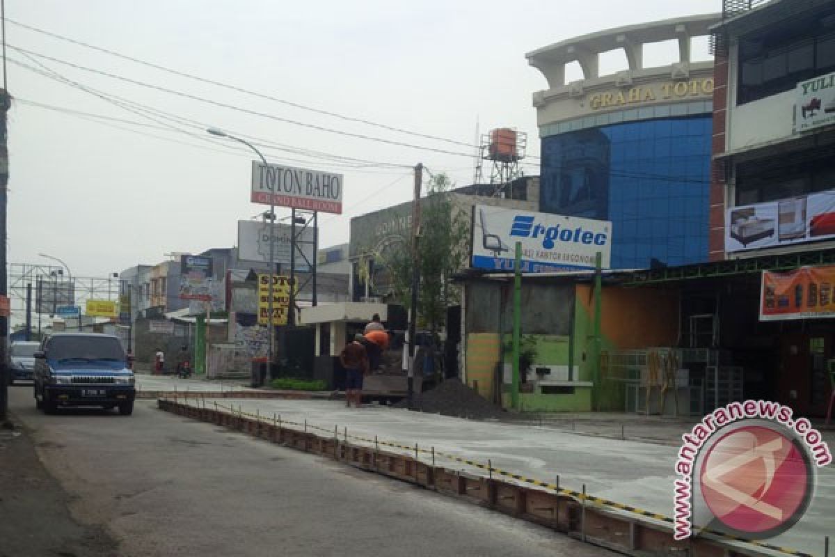 Proyek Perbaikan Jalan Bekasi 2015 Bergulir