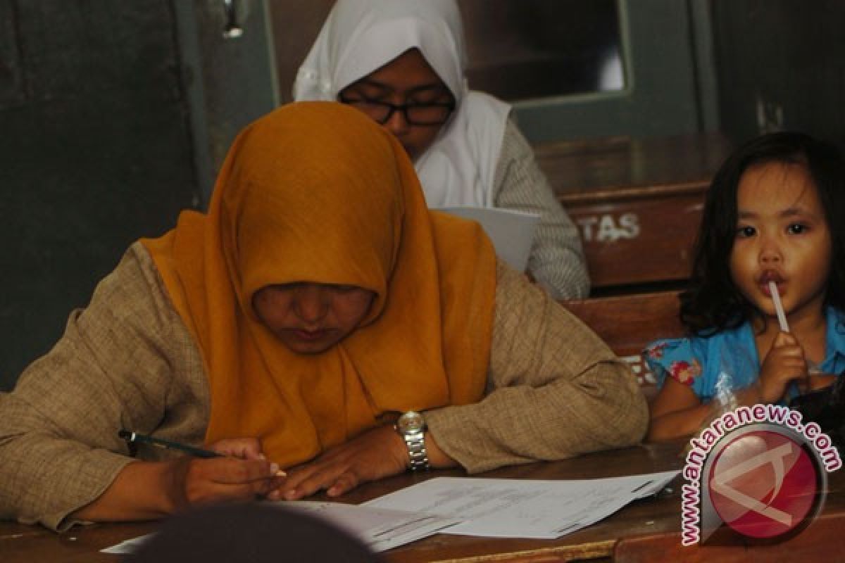 PKK Bogor wisuda lulusan pertama Sekolah Ibu