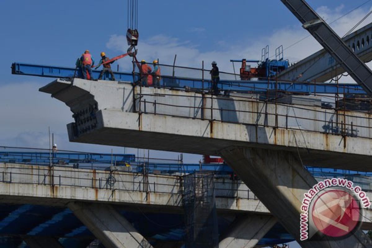 Dua tersangka korupsi pembangunan flyover Cibodas ditahan