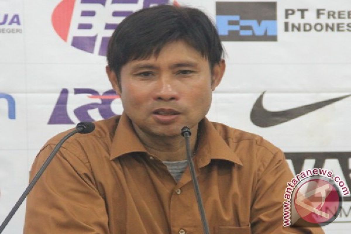 Persiram Raja Ampat liburkan pelatih dan pemainnya