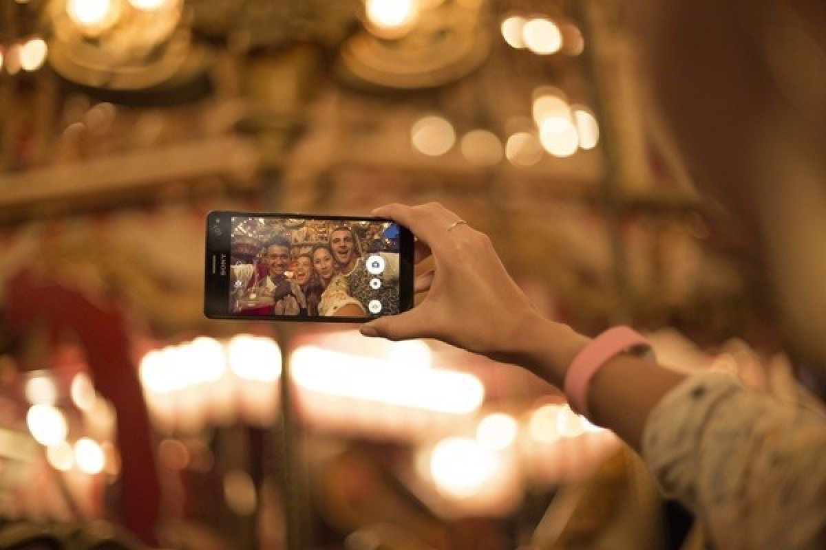 Sony Perkenalkan Smartphone Selfie Generasi Terbaru