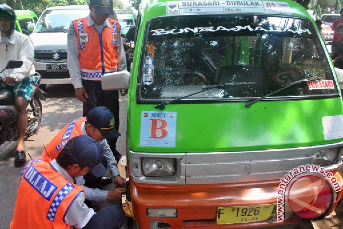 Pemkot Bogor terbitkan batas waktu angkot berbadan hukum