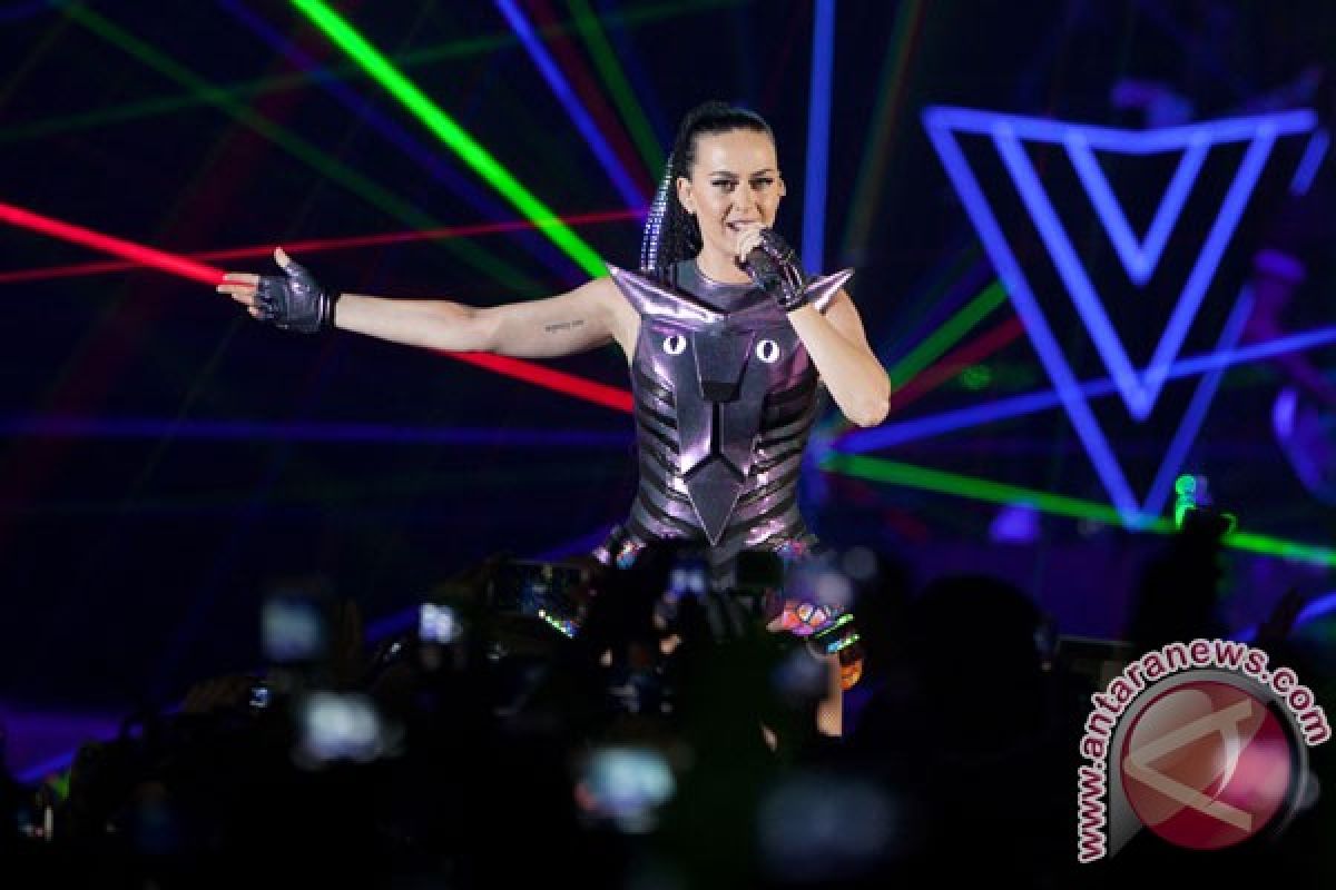 Konser warna-warni dari Katy Perry