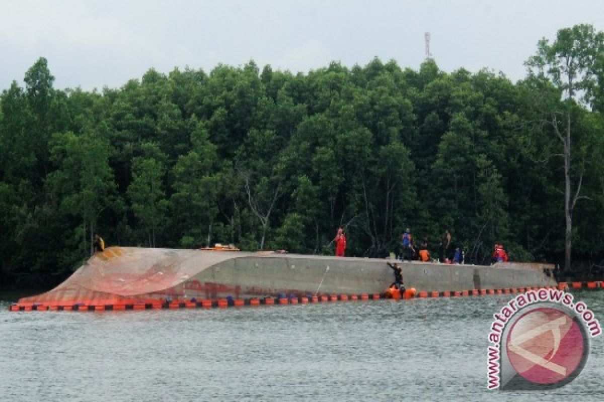 Nakhoda LCT Tenggelam Diduga Terperangkap di Anjungan