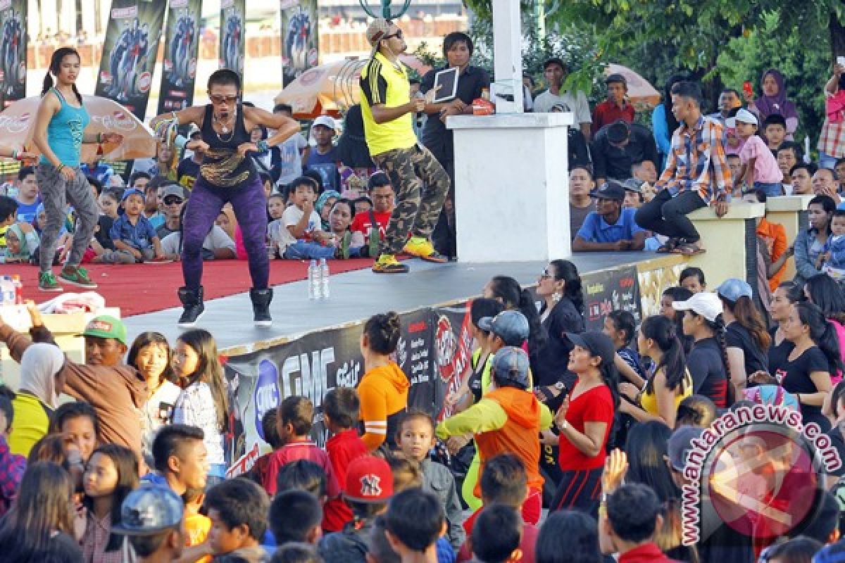 Senam Zumba Meriahkan GMC Fair