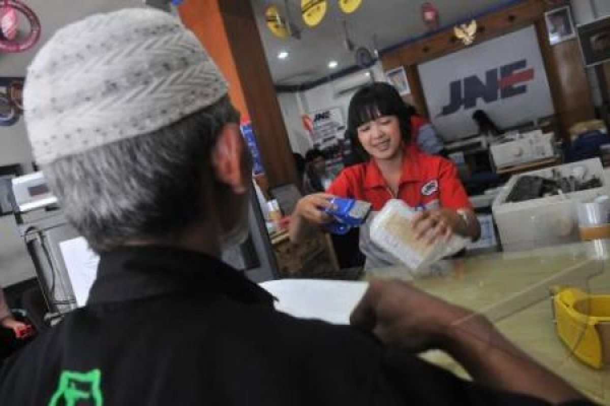 Bisnis Online Menjamur, Omzet JNE Naik