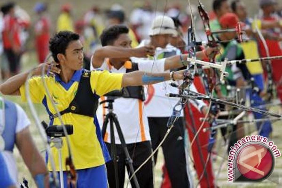 Trio Panahan putra Jambi raih emas PON 2016