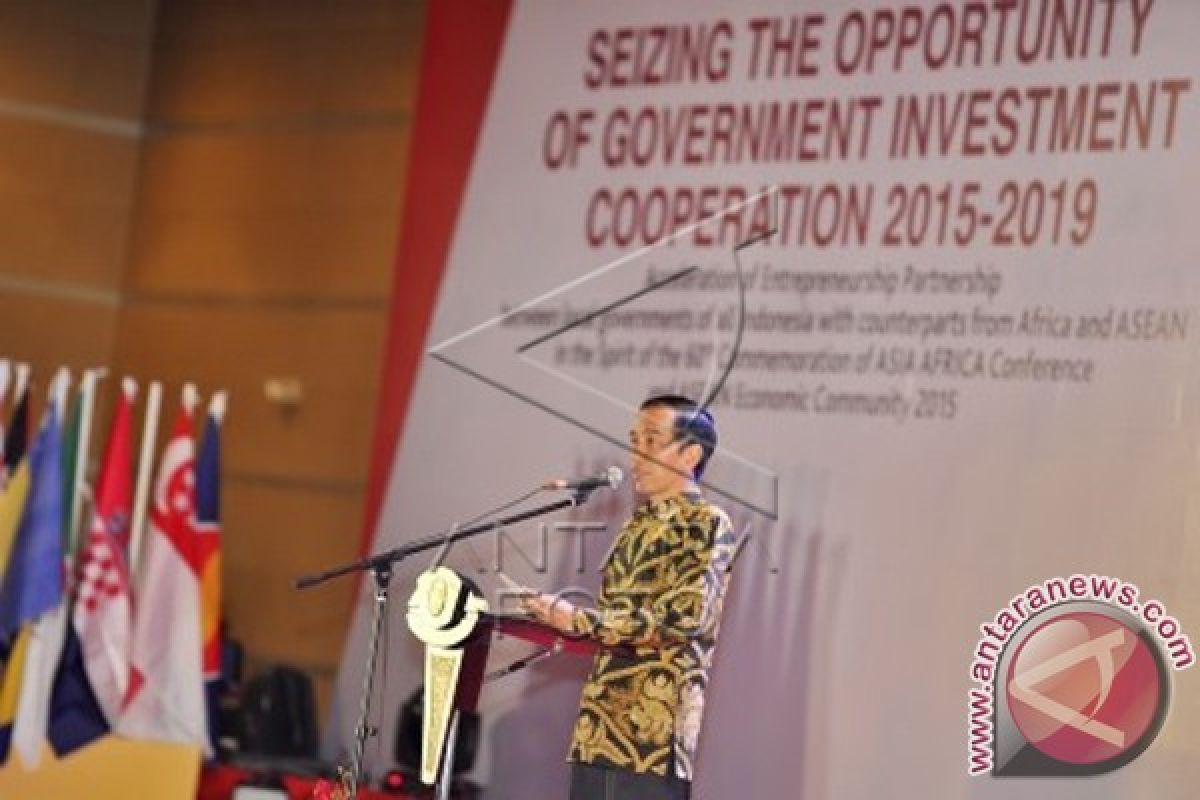 Presiden Jokowi Minta Pemda Kembangkan Identitas Daerah