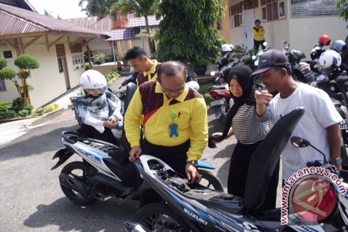 Hindari coret baju, siswa ke sekolah berbusana muslim