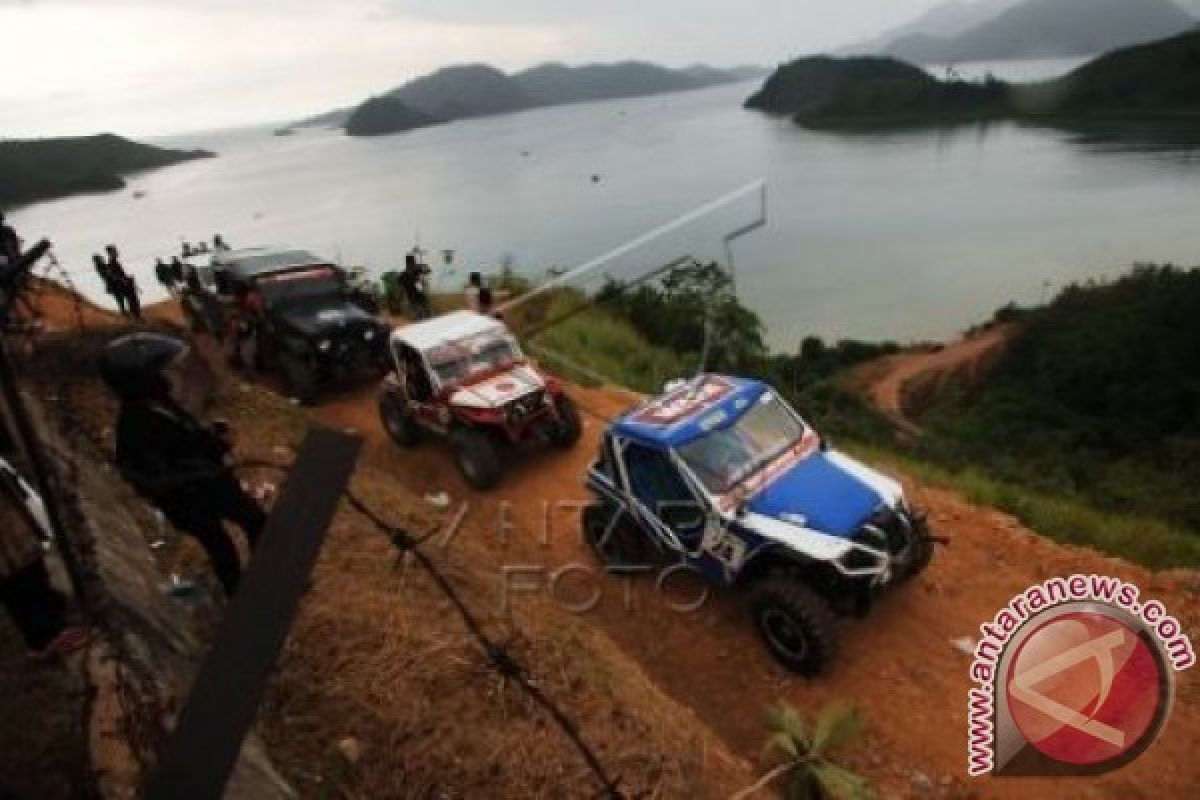 Pesisir Selatan Berlakukan Karcis Ke Mandeh