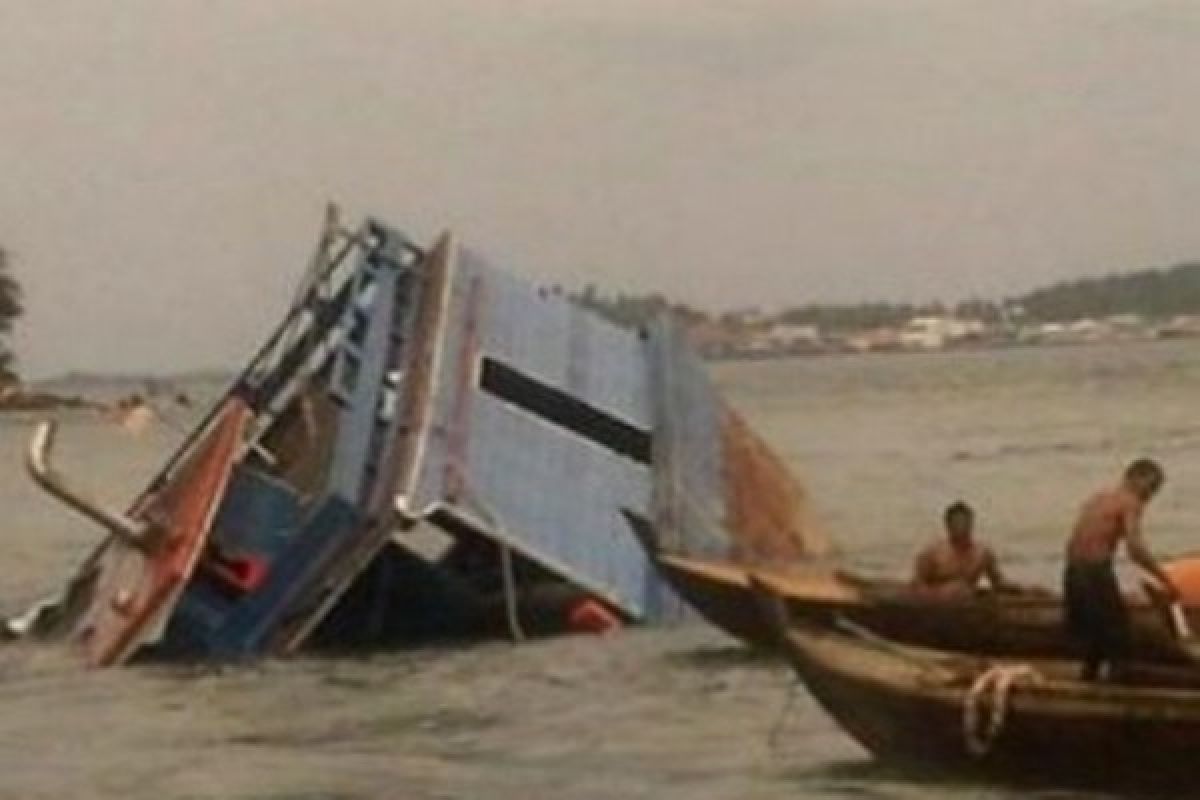 Tim SAR temukan jenazah korban perahu terbalik di Torasi 