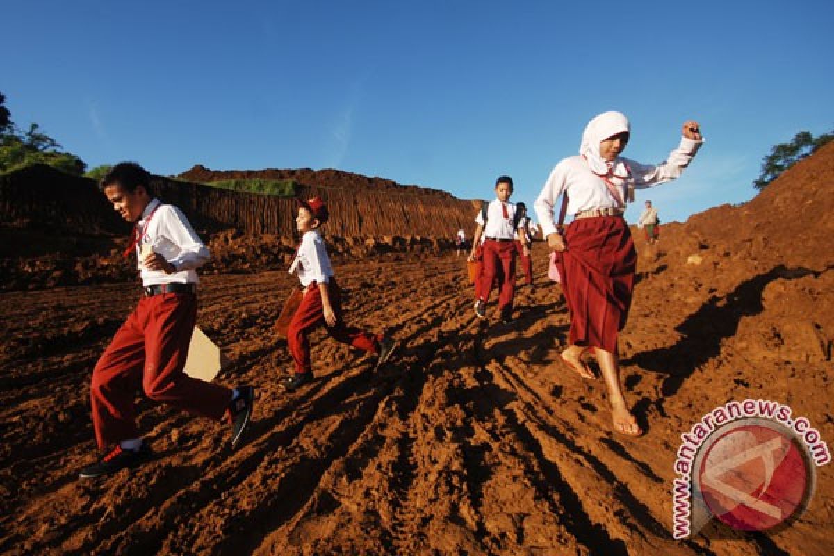 Area "blank spot" kendala belasan SMP di Agam-Sumbar laksanakan UNBK