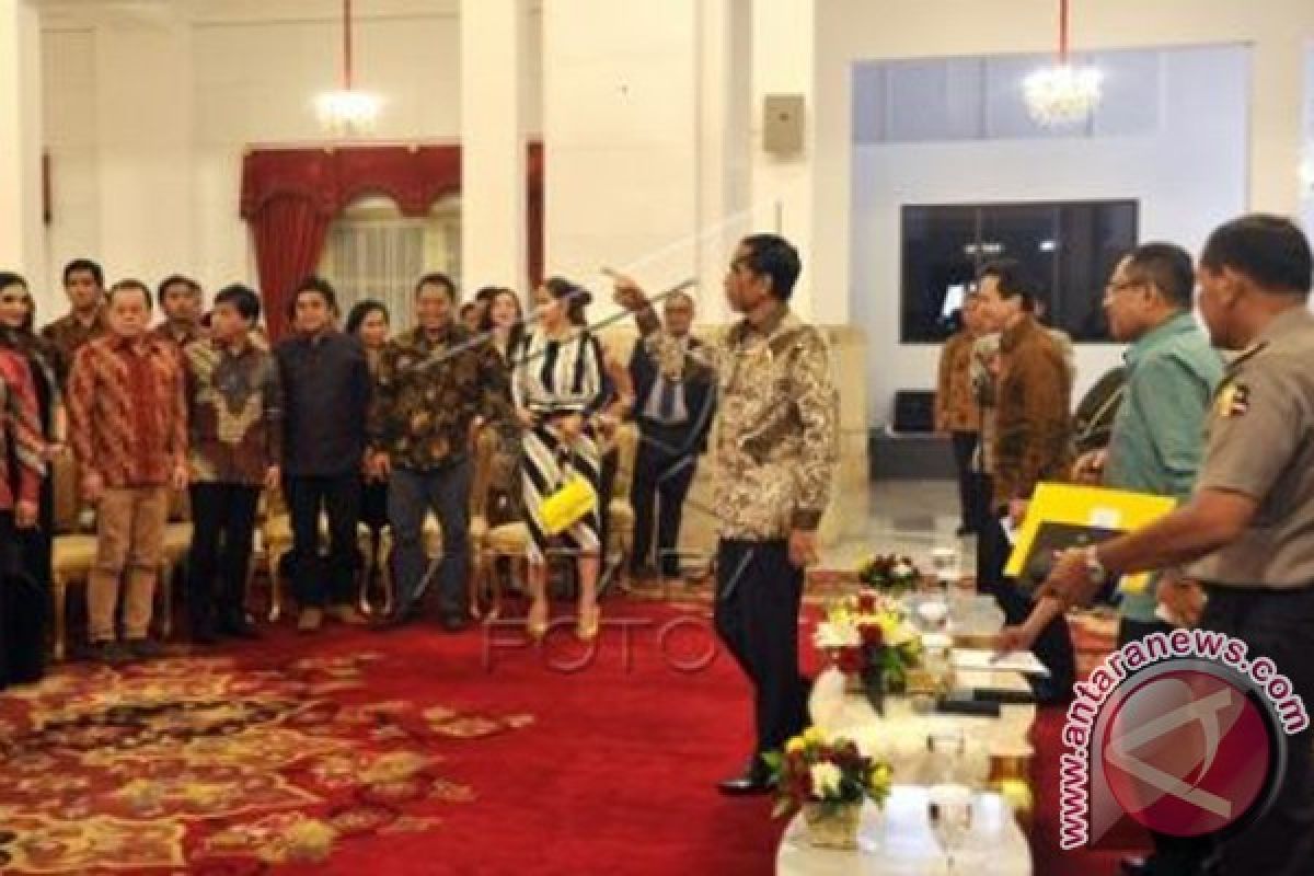 Presiden Jokowi Terima Pengurus ASIRI dan Persatuan Artis