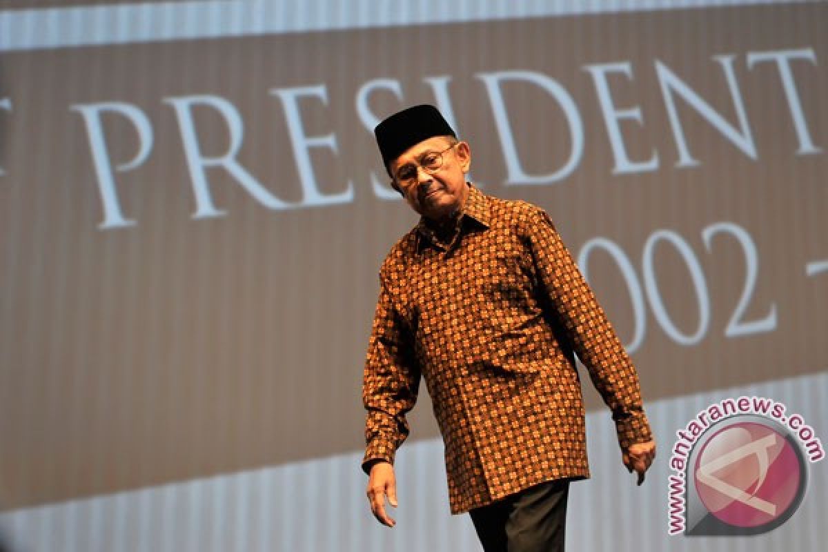 Presiden Jokowi terima BJ Habibie