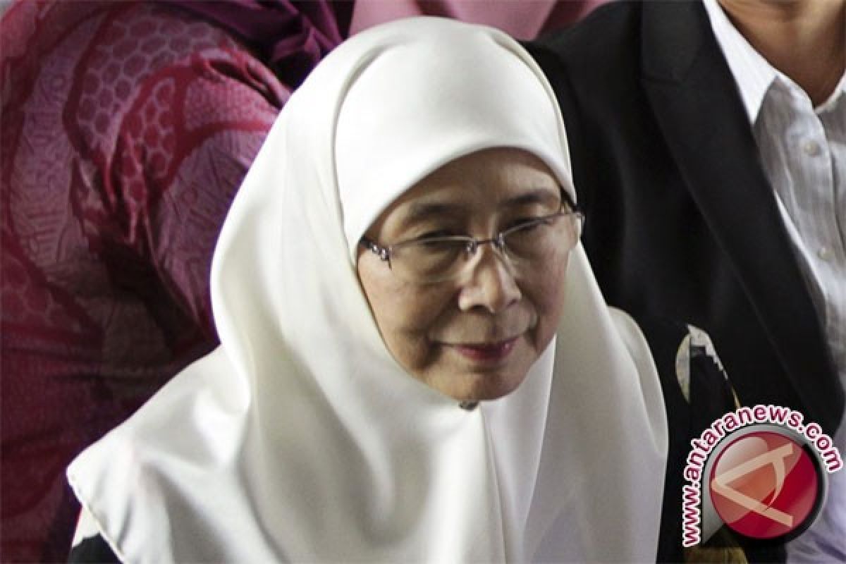 Wan Azizah Gantikan Suaminya Jadi Pemimpin Oposisi Di Parlemen Malaysia