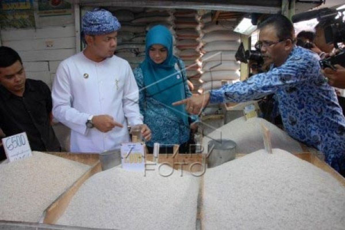 Disperindag Himbau Warga Tidak Panik Beras Sintetis 