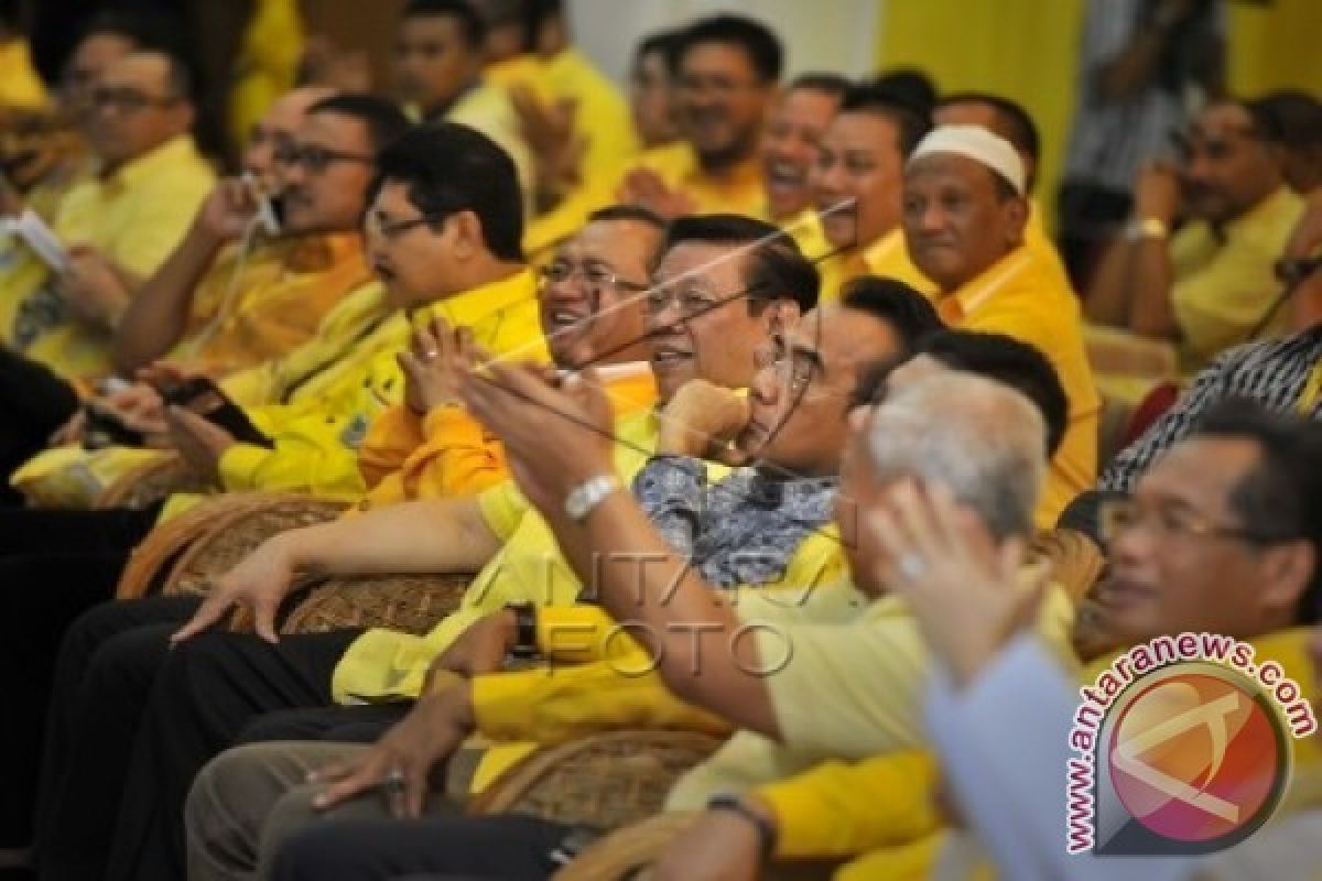 Lamhot: Islah Golkar Hanya Ingin Ikut Pilkada