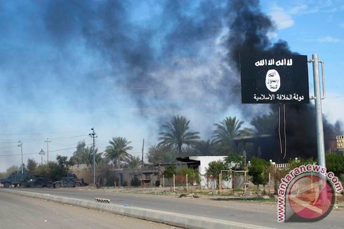 Prancis umumkan serangan udara pertama terhadap ISIS