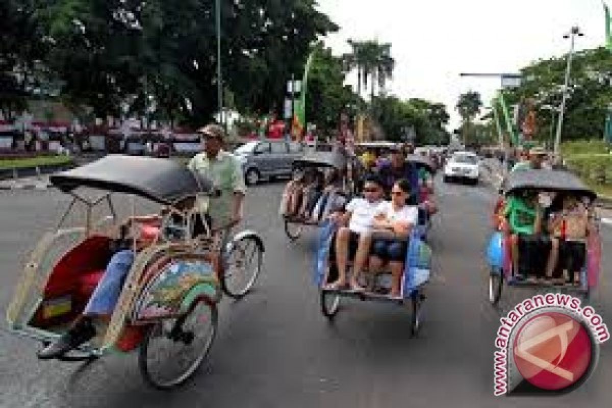 300 becak siap jemput tamu Presiden