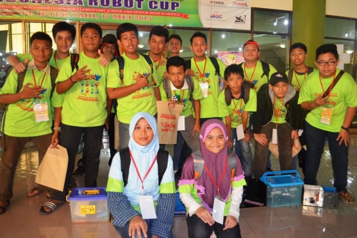 MTsN Pamulang pertahankan tradisi juara tim robotik