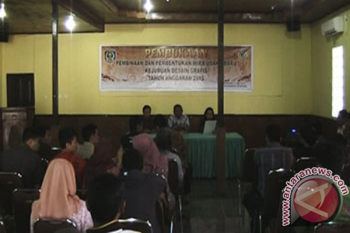 Dinsosnaker Bontang Gelar Pelatihan Desain Grafis