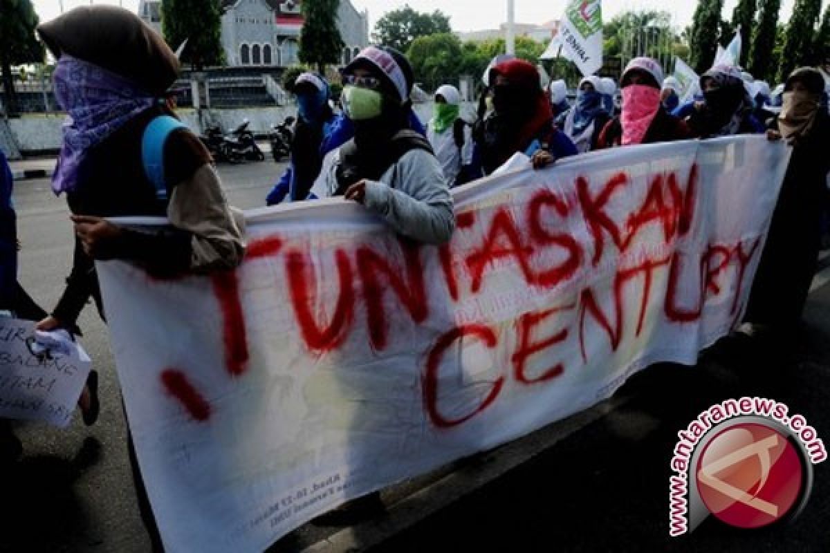  Komisi III Minta Bareskrim Ambil Alih Kasus Bank Century