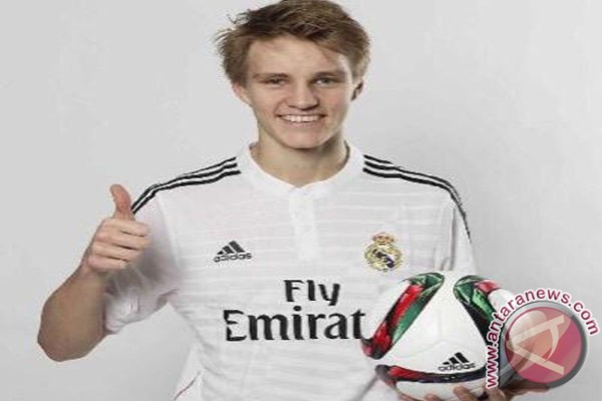 Martin Odegaard siap bela Arsenal jika Ozil hengkang