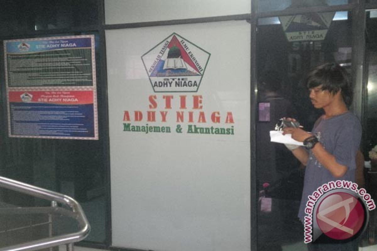 Alumnus STIE Adhy Niaga Kecam Pembekuan Kampus