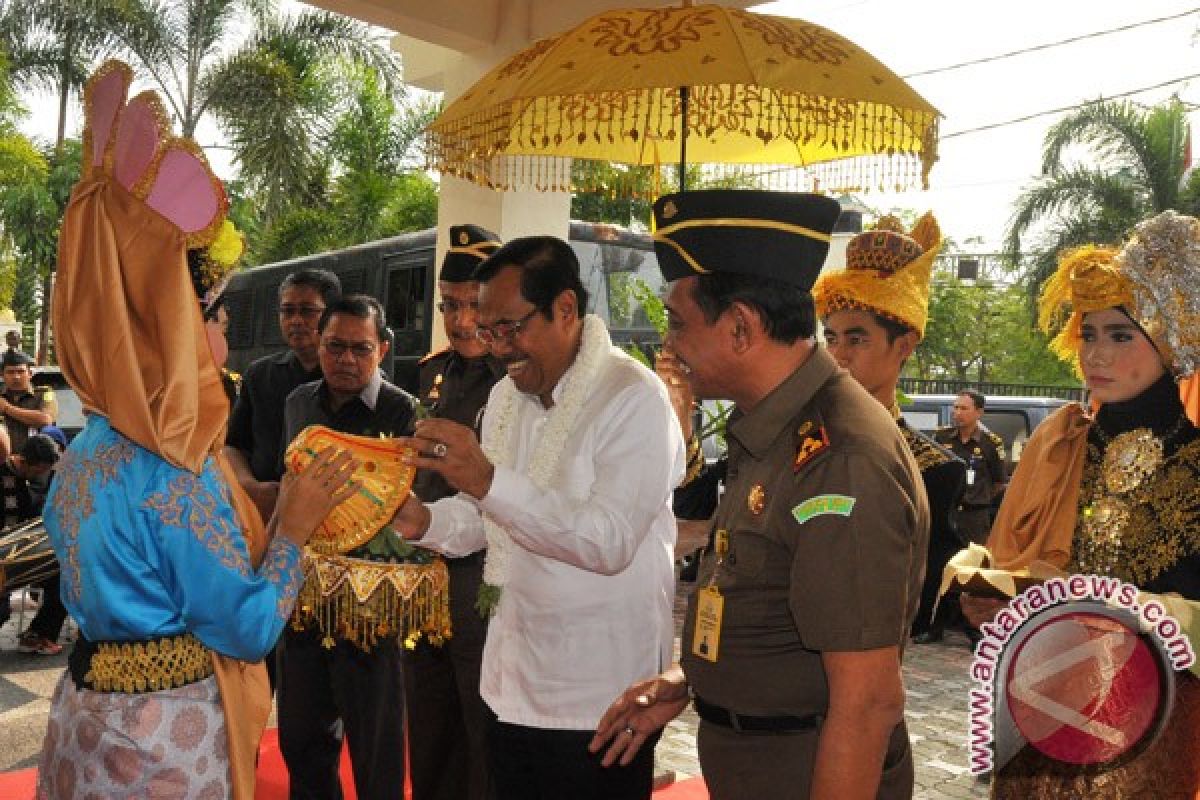 Bupati Pidie minta masyarakat lestari hukum adat