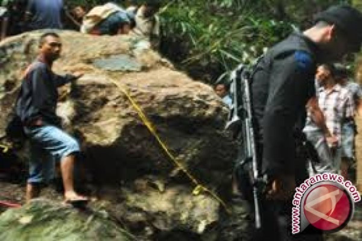 Warga Aceh tewas tertimpa  batu akik