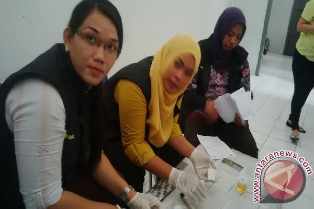 BNN lakukan tes urine sipir Lapas Palembang