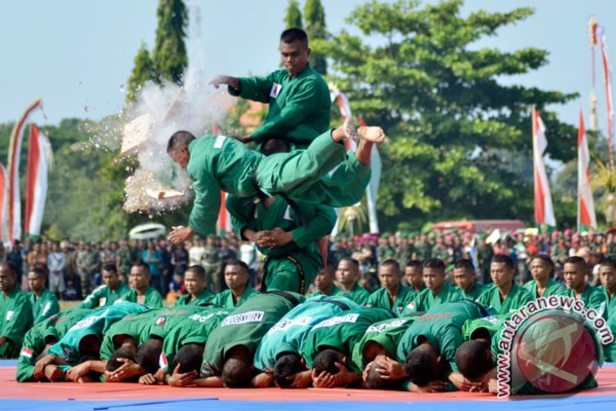 Kodam IX/Udayana gelar "Sehati" sambut HUT ke-71 TNI