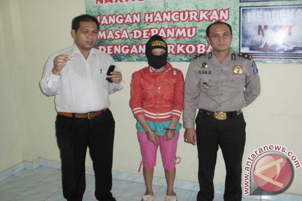 Polisi amankan perempuan membawa narkoba