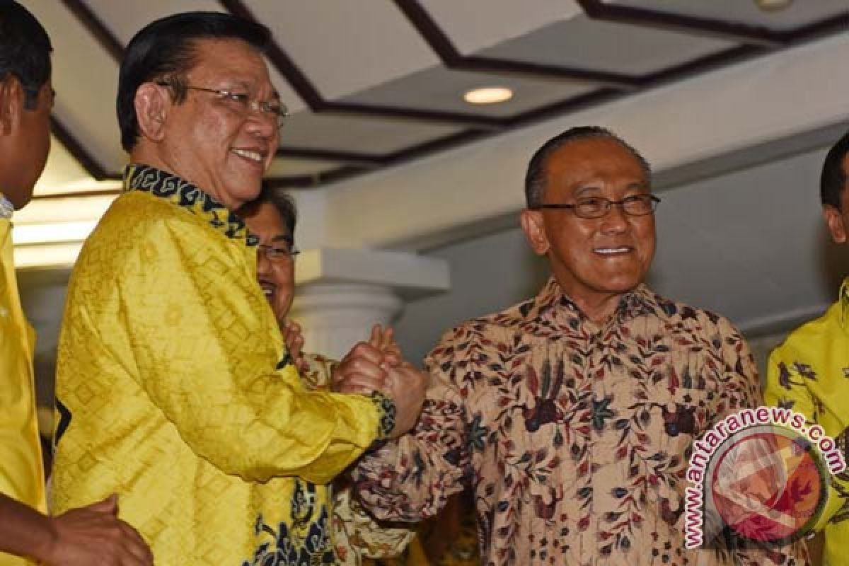 Aburizal dan Agung Laksono akan bertemu pada Rabu