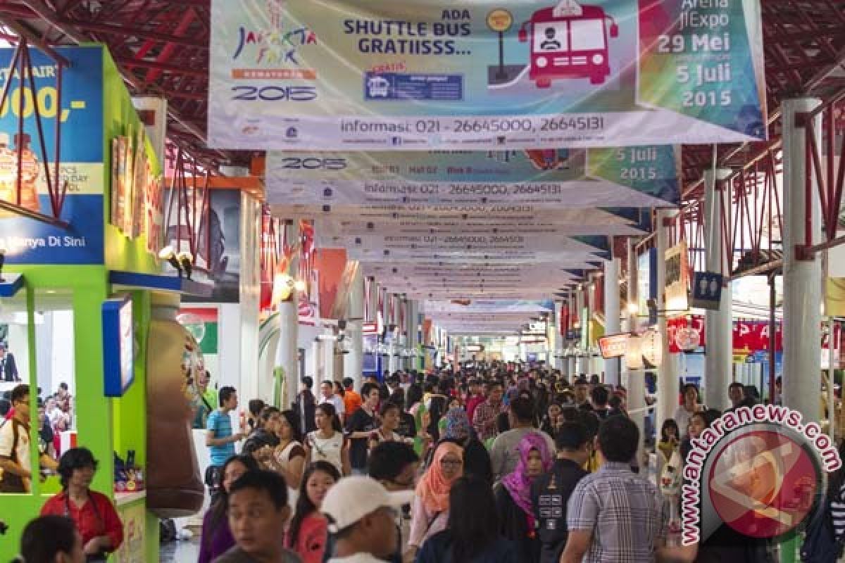 Menikmati kuliner sambil menonton konser di Jakarta Fair 