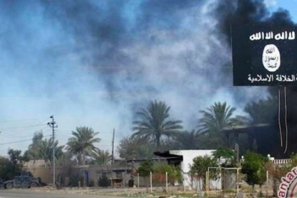 Anggota NIIS/ISIS Lakukan Bom Bunuh Diri Saat Sholat Jumat