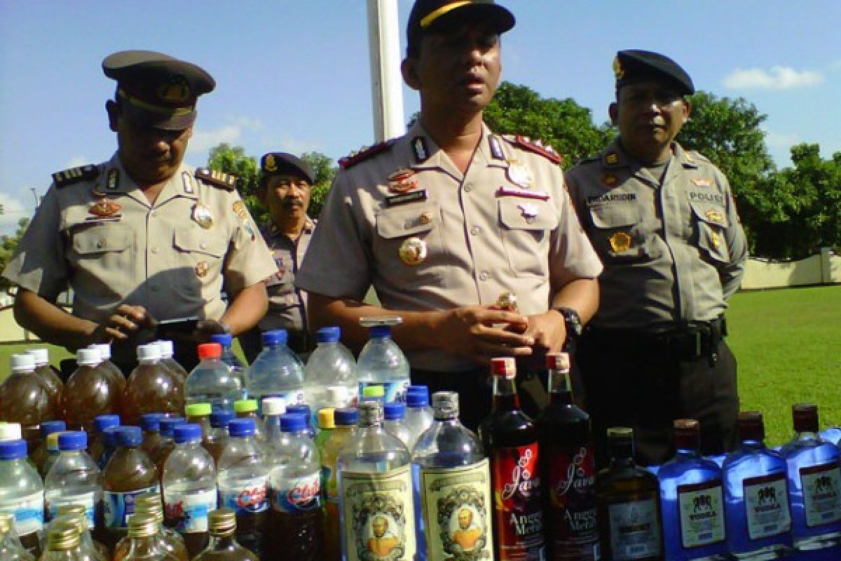 Polres Magetan Amankan Ratusan Liter Minuman Keras