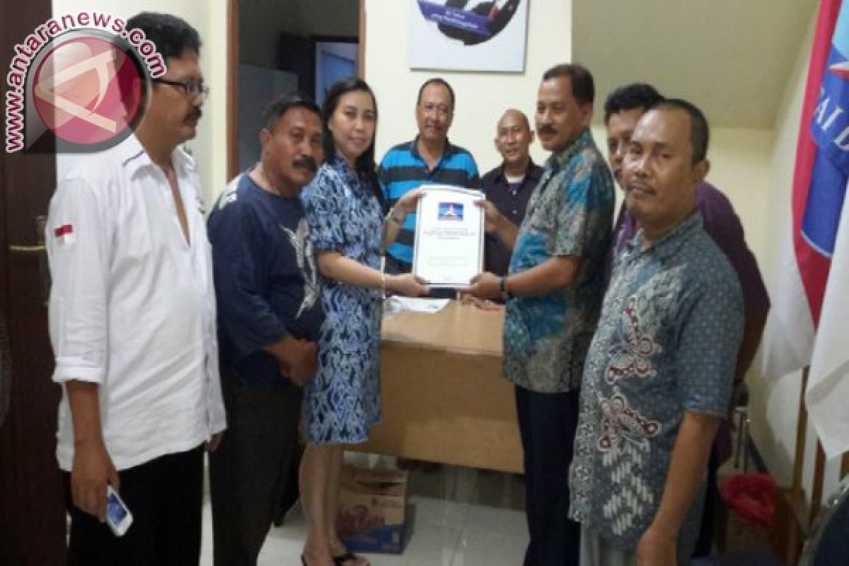 Iswandi Pendaftar Pertama Cawali Surabaya di Demokrat