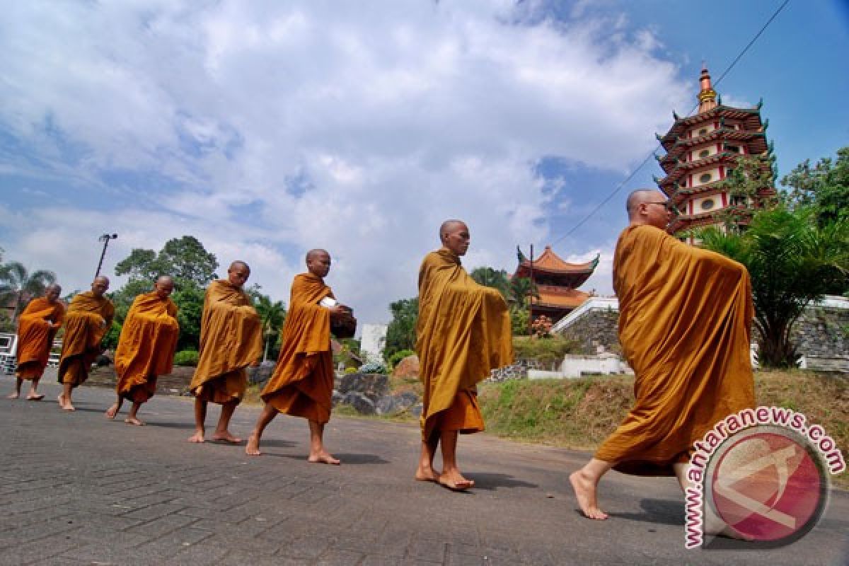 Kemenag Sulut buka pembinaan penyuluh agama Buddha