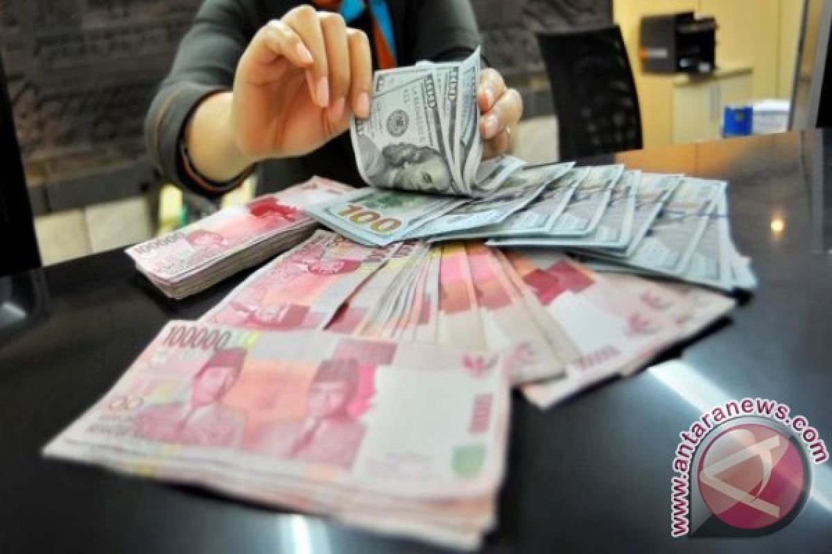 Rupiah Senin sore menguat ke Rp13.559