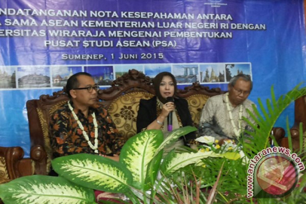 Kemenlu Bentuk Pusat Studi ASEAN di Unija