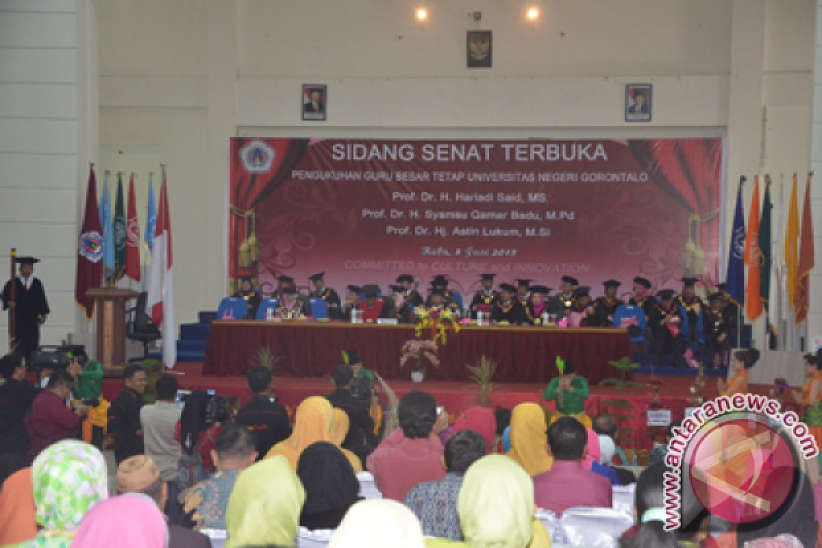 UNG Ketambahan Tiga Guru Besar 