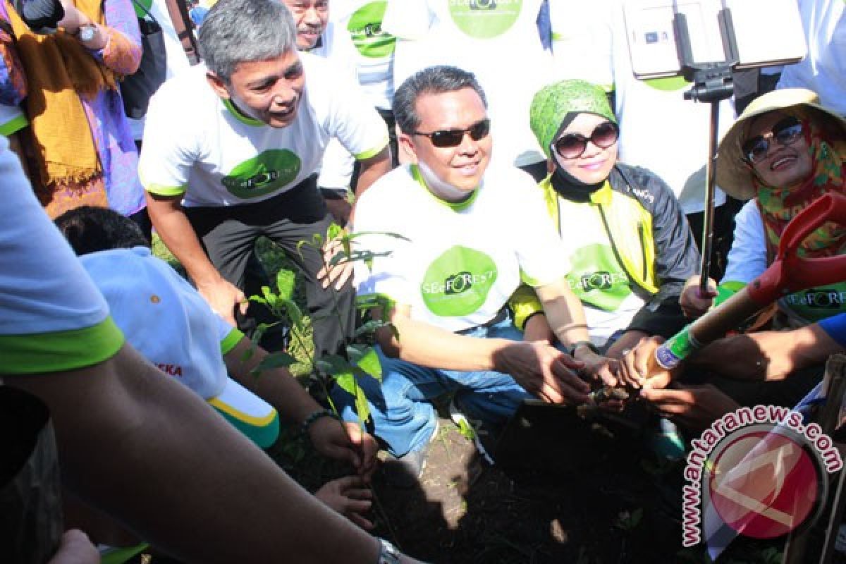 Peserta FASS tanam pohon di ekowisata Bantaeng