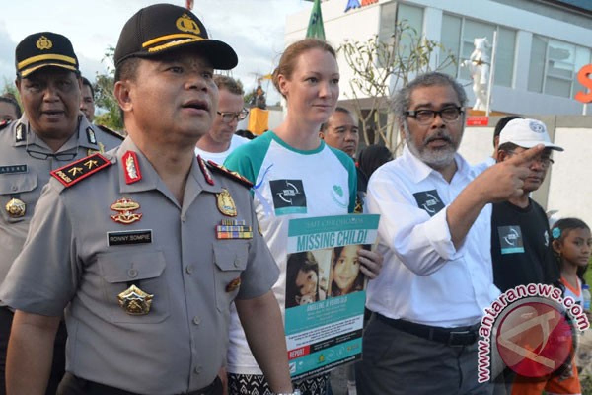 Polisi tahan ibu angkat Angeline